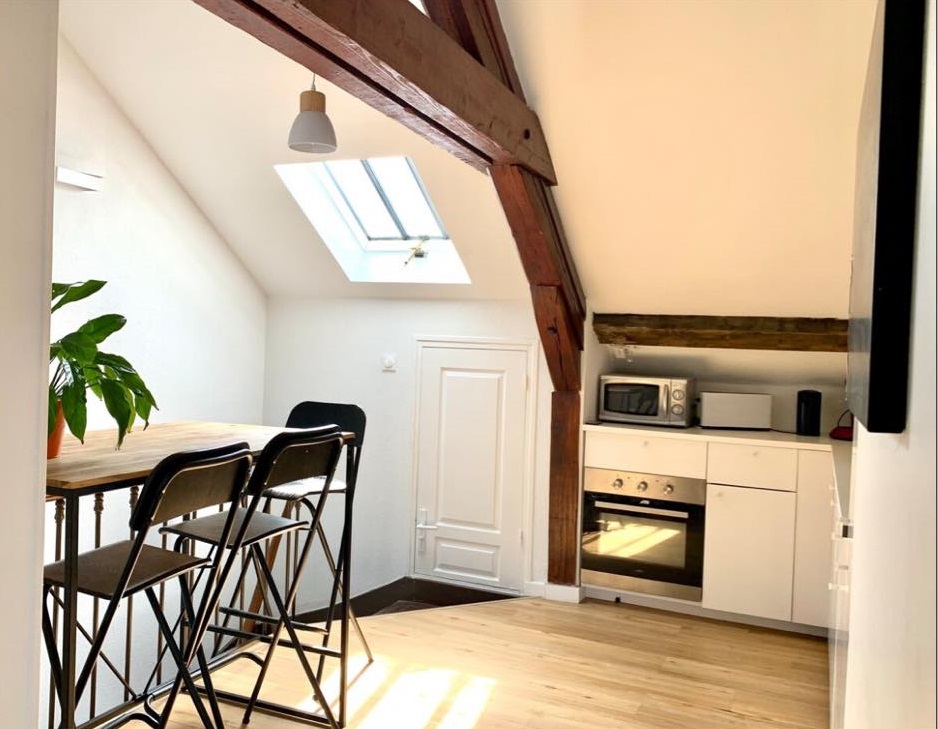 Photo après de la rénovation de l'appartement à Troyes pour une colocation rentable après litige avec un artisan - cuisine