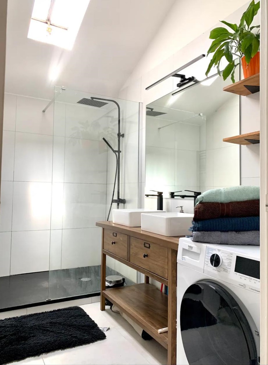 Photo après de la rénovation de l'appartement à Troyes pour une colocation rentable après litige avec un artisan - salle de bain
