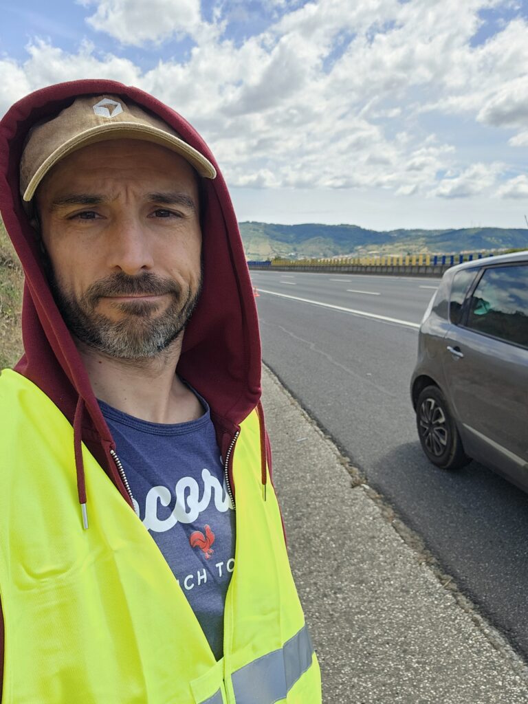 épargne de précaution : une panne de voiture à 670 euros sur l'autoroute