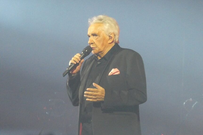 Michel Sardou sur scene en 2024, fortune de Michel Sardou