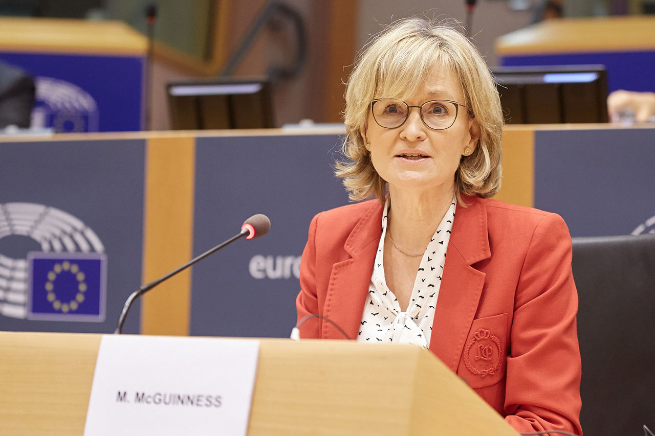 Mairead McGuinness, Commissaire européenne aux Services financiers 